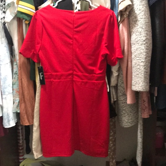 Gorgeous red dress - Picture 2 of 3